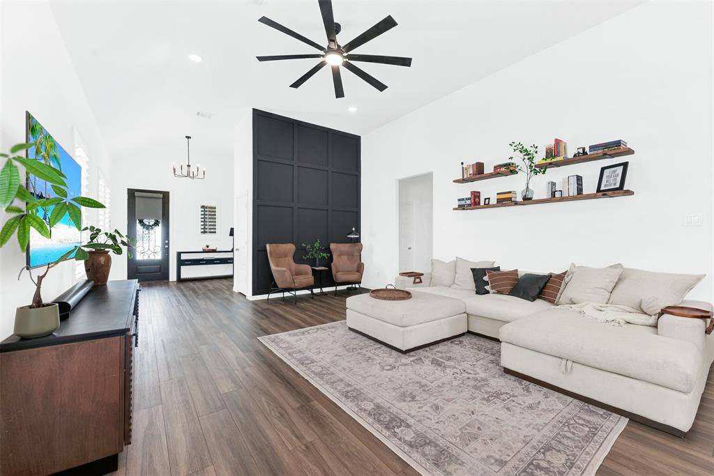 720 Skyview Court, Celina, TX 75009