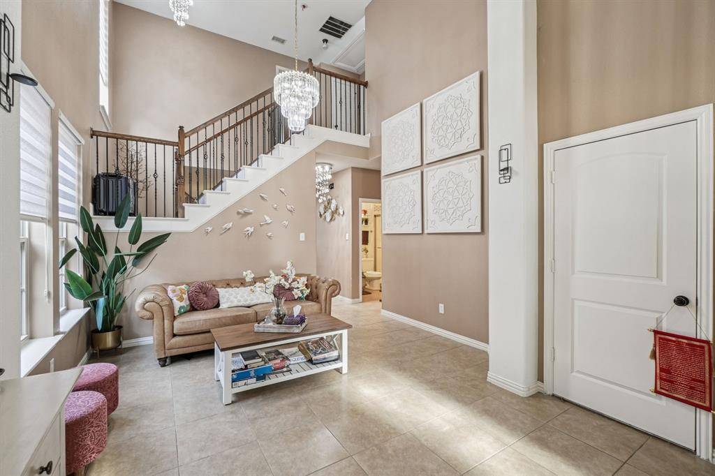 317 Eastland Drive, Lewisville, TX 75056