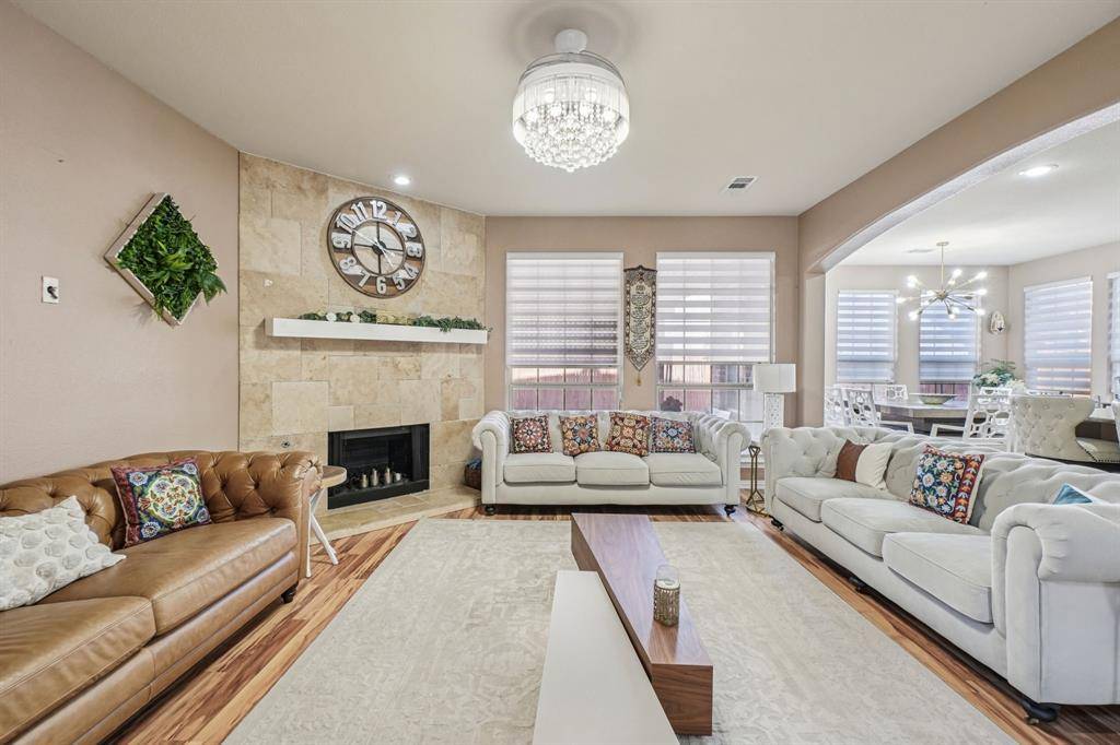 317 Eastland Drive, Lewisville, TX 75056