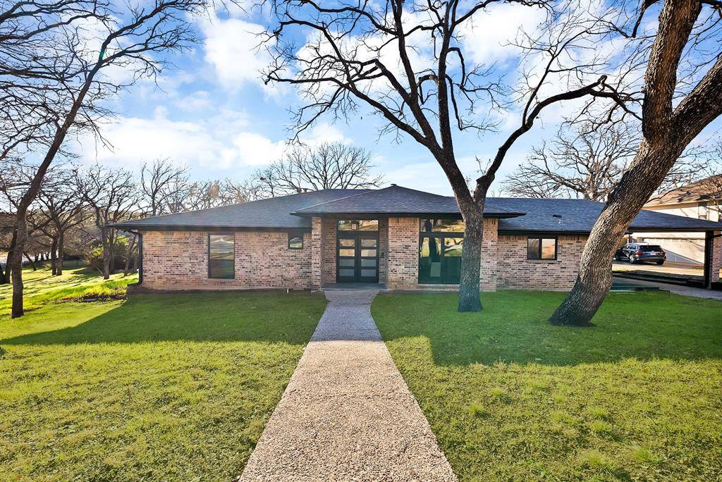 2814 Marquis Circle E, Arlington, TX 76016