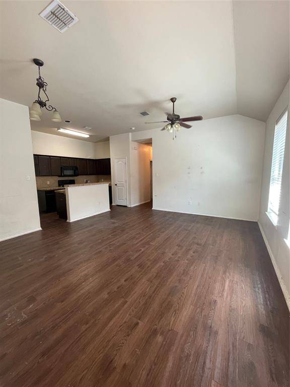 1428 Ravenwood Drive, Mansfield, TX 76063