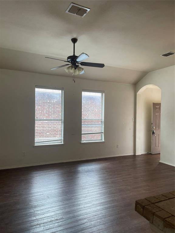 1428 Ravenwood Drive, Mansfield, TX 76063