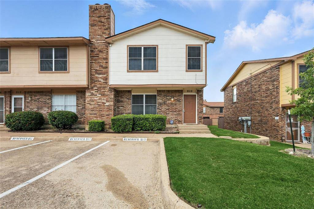910 Cedar Terrace, Cedar Hill, TX 75104