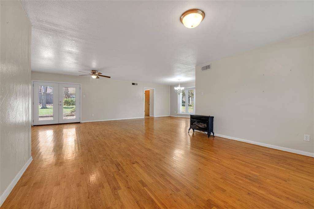 1020 Tower Drive, Cedar Hill, TX 75104