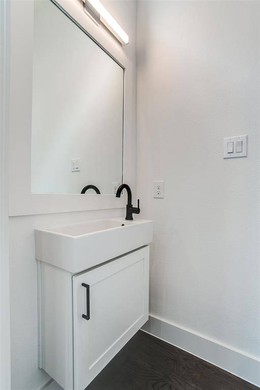 5708 Lindell Avenue #102, Dallas, TX 75206