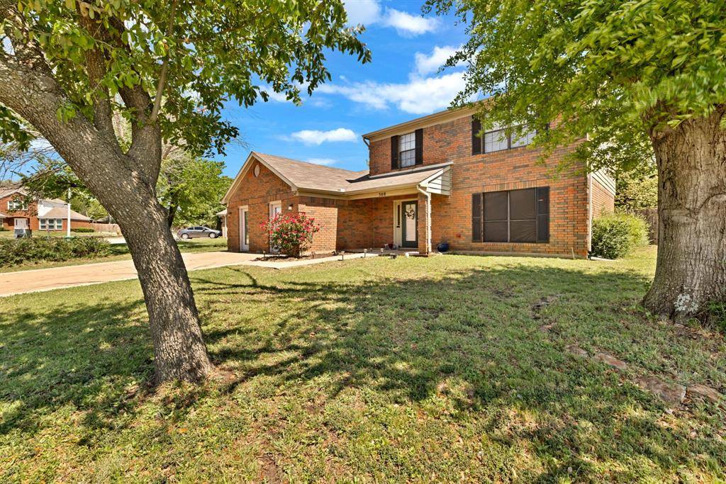 308 Mack Drive, Denton, TX 76209
