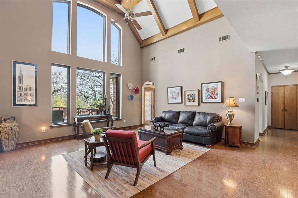 5307 Hidden Trails Drive, Arlington, TX 76017