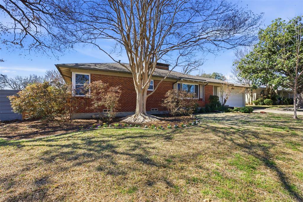 543 Aqua Drive, Dallas, TX 75218