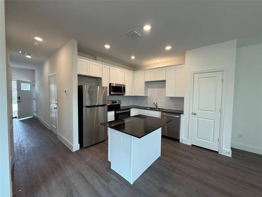 412 E 7th Street #2, Bonham, TX 75418