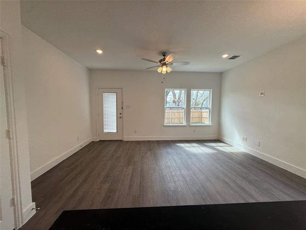 412 E 7th Street #2, Bonham, TX 75418