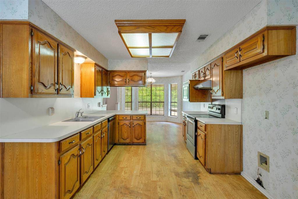 1309 Dixie Lane, Waxahachie, TX 75165