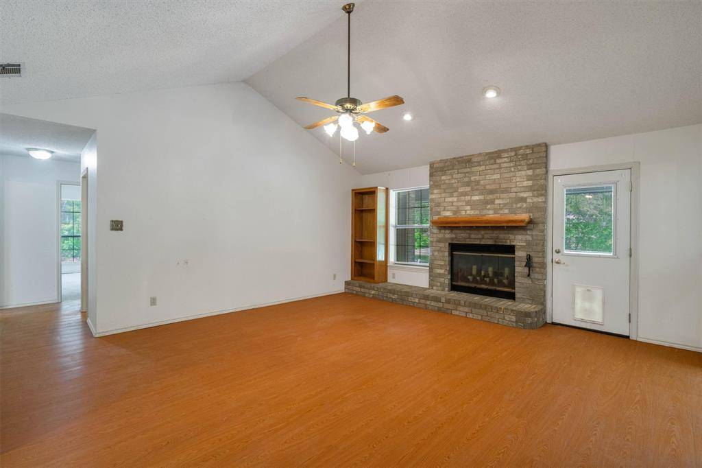 1309 Dixie Lane, Waxahachie, TX 75165