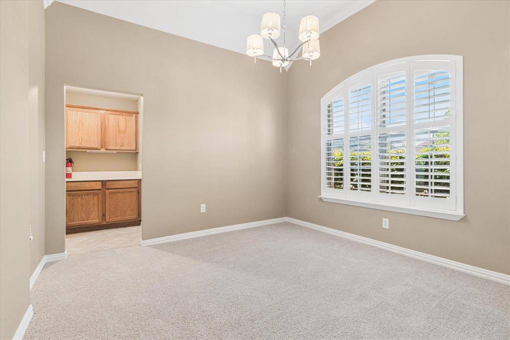 1613 Mayflower Drive, Carrollton, TX 75007