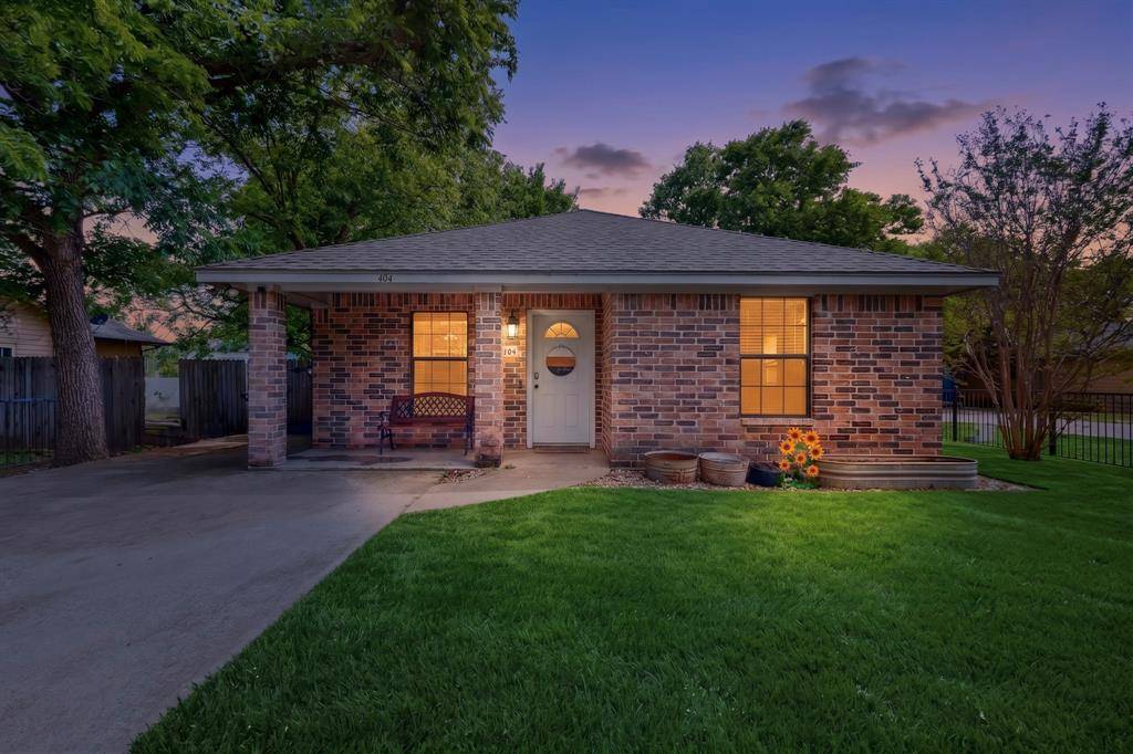 494 Park Street, Cleburne, TX 76031