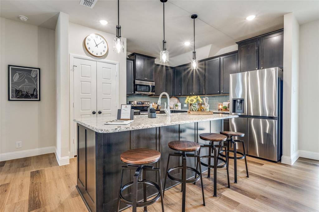 100 Walnut Street, Whitesboro, TX 76273