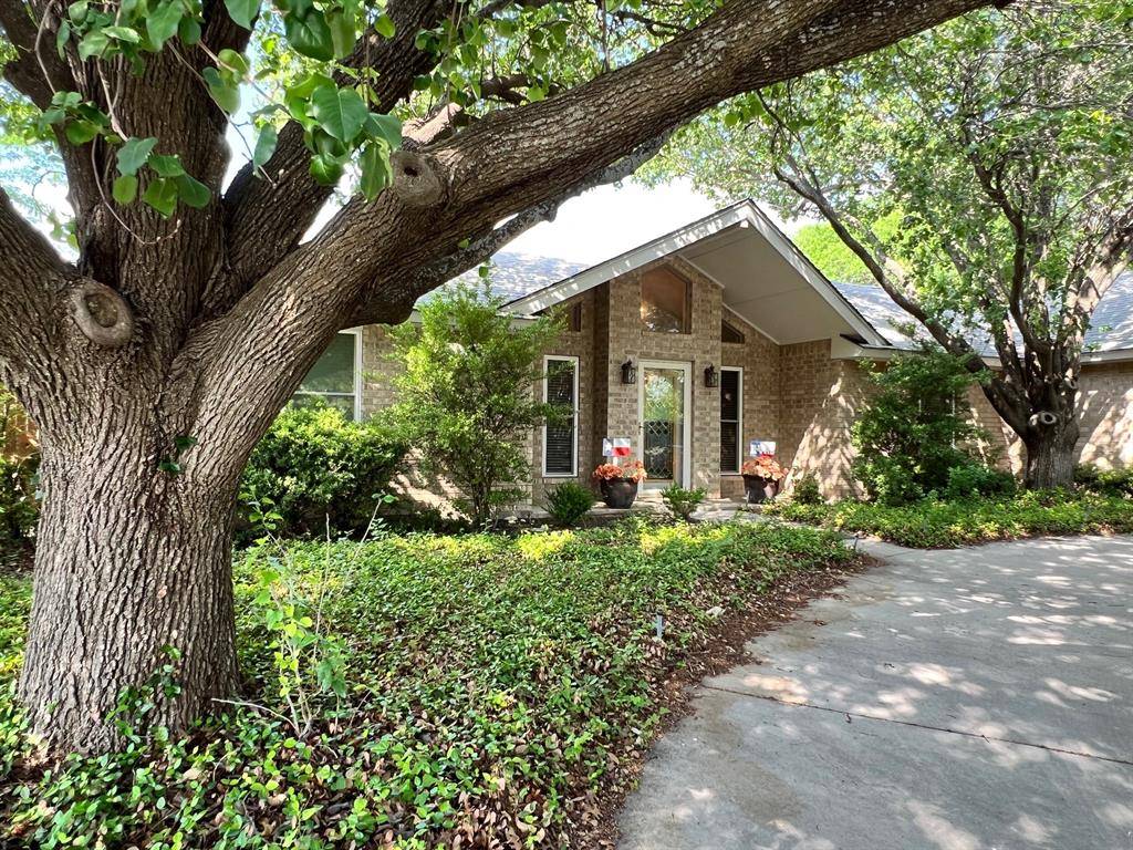 1311 Haven Drive, Comanche, TX 76442