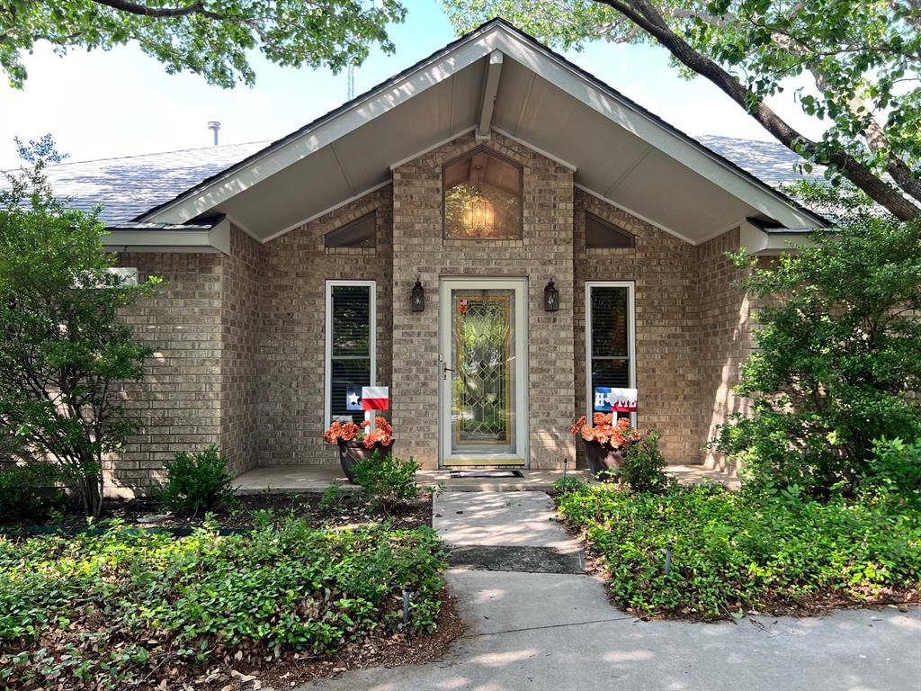 1311 Haven Drive, Comanche, TX 76442