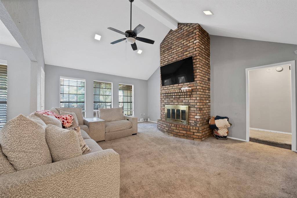 5715 Trail Crest Drive, Arlington, TX 76017