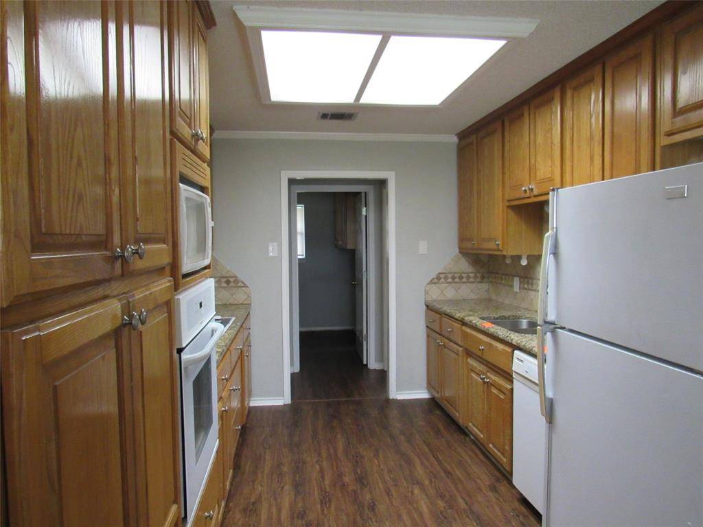 710 N Old Robinson Road, Robinson, TX 76706