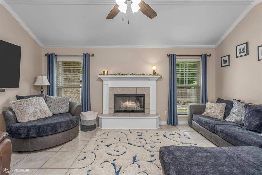 9341 Crooked Creek Drive, Shreveport, LA 71118