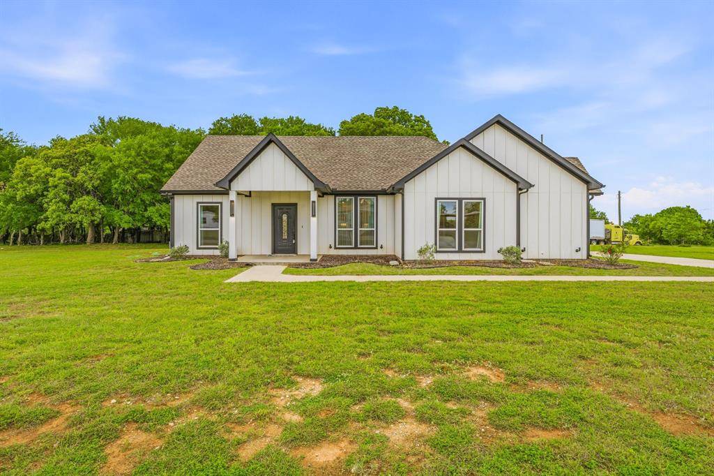 6106 Moose Drive, Granbury, TX 76048