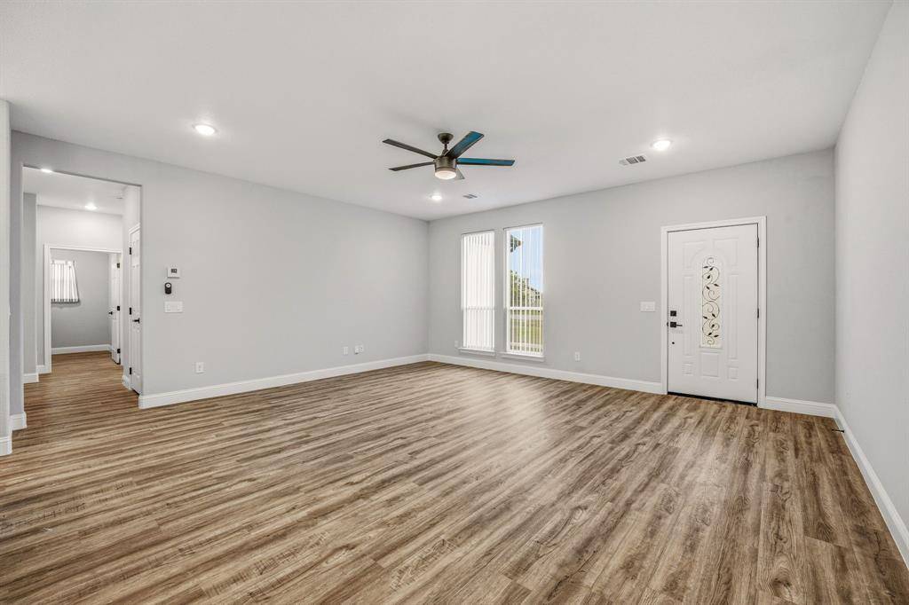 6106 Moose Drive, Granbury, TX 76048