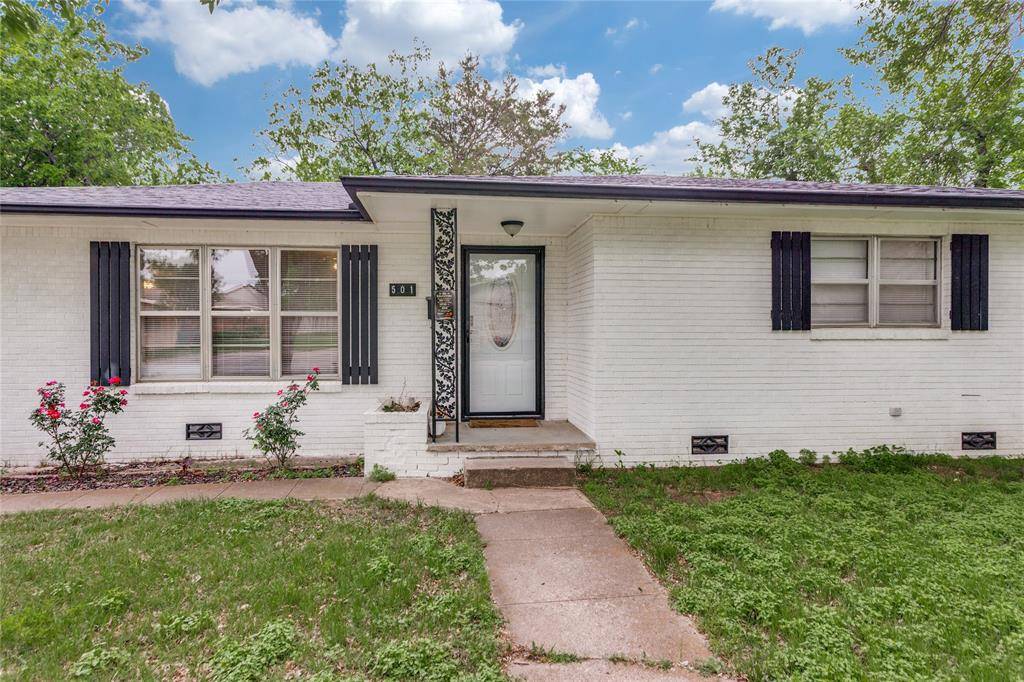 501 Lindsey Street, Bowie, TX 76230