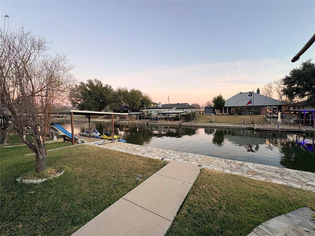 3702 Lake Vista Court, Granbury, TX 76049