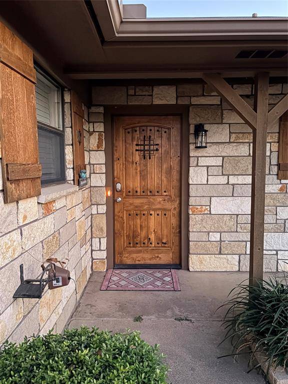 3702 Lake Vista Court, Granbury, TX 76049