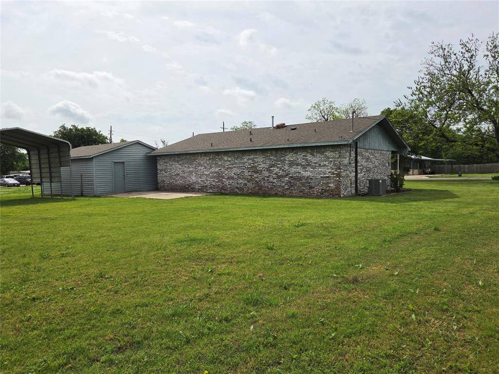 1104 W 13th, Bonham, TX 75418