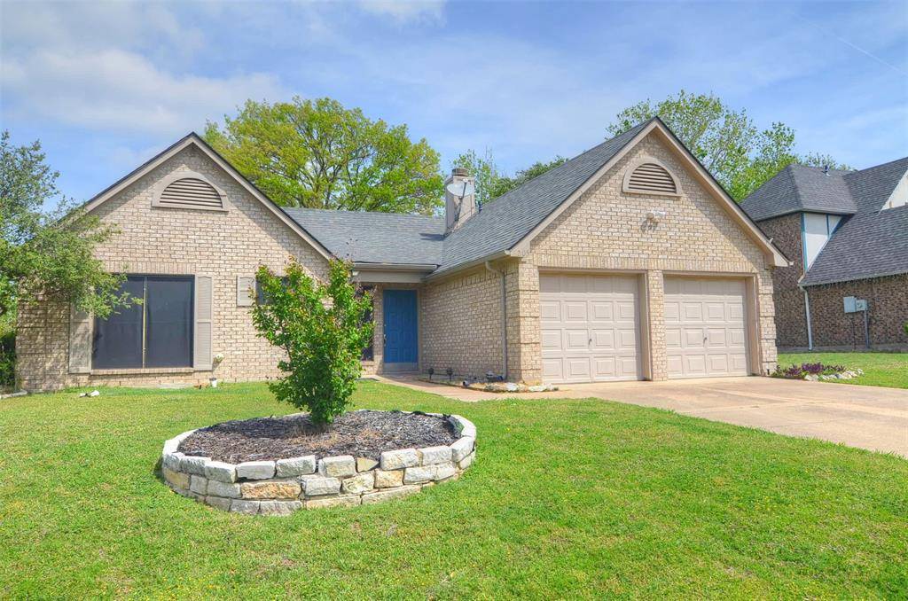 8205 Intrepid Lane, Rowlett, TX 75089