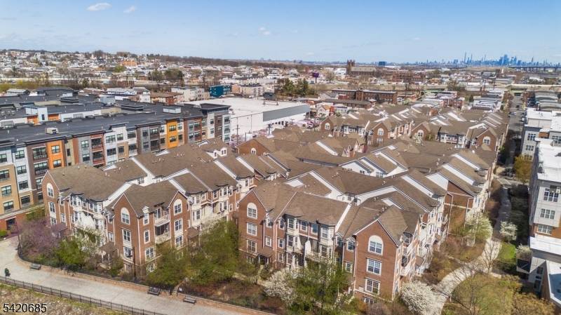 201 Dey St #124, Harrison Town, NJ 07029