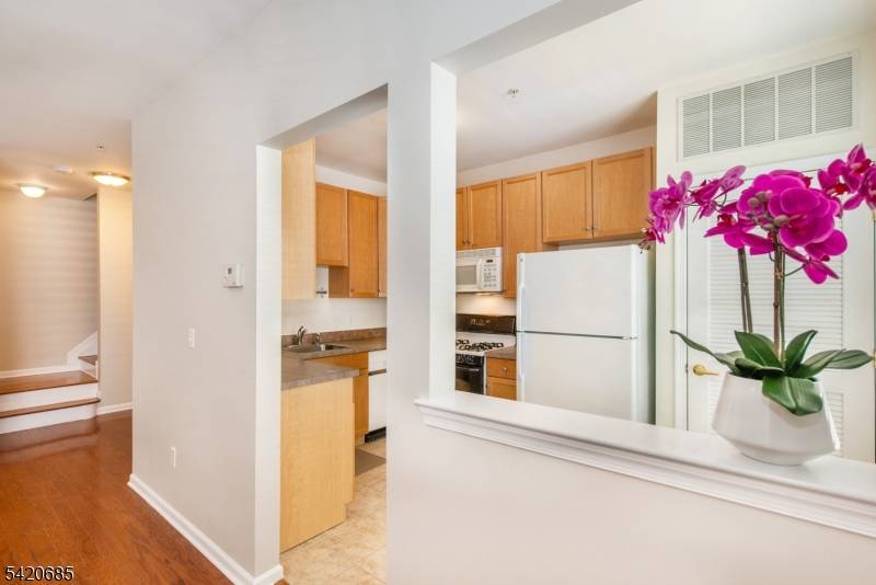 201 Dey St #124, Harrison Town, NJ 07029