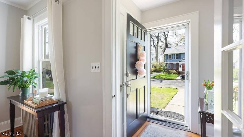 24 Greaves Pl, Cranford Twp., NJ 07016