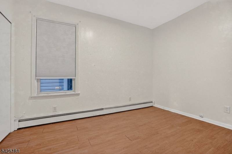 1110 Hampton Pl, Elizabeth City, NJ 07201