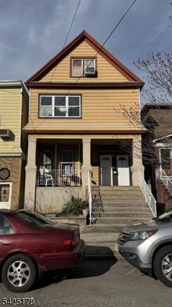 163 W 24Th St, Bayonne City, NJ 07002