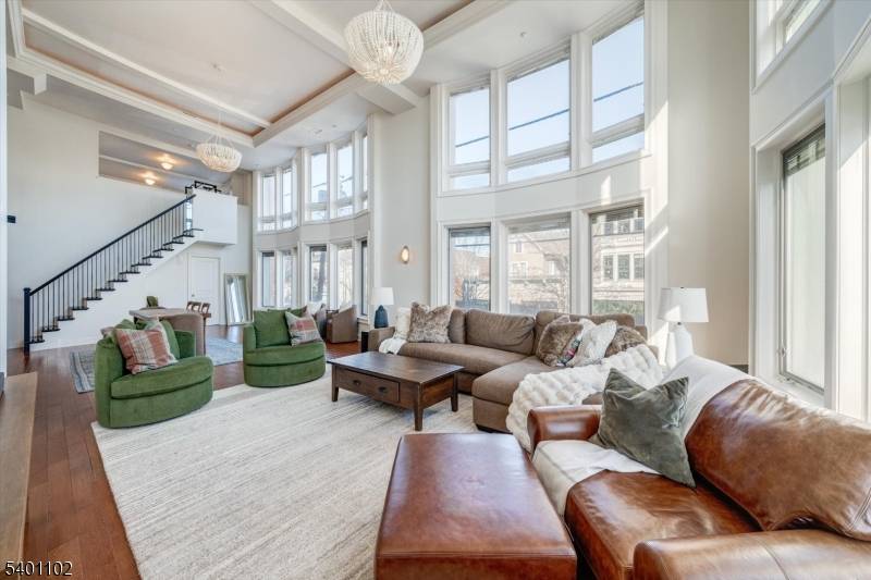 119 Walnut St #1, Montclair Twp., NJ 07042