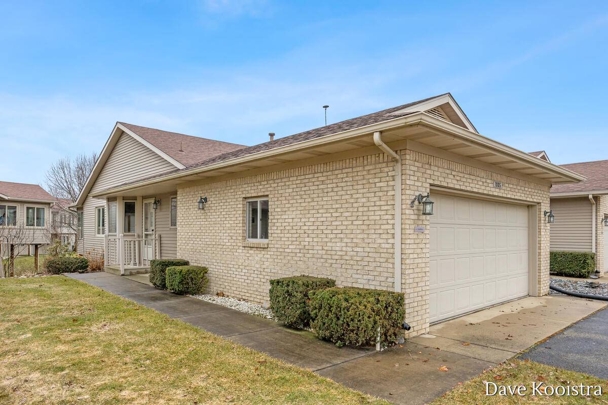 1005 Amber Ridge DR SW, Byron Twp, MI 49315