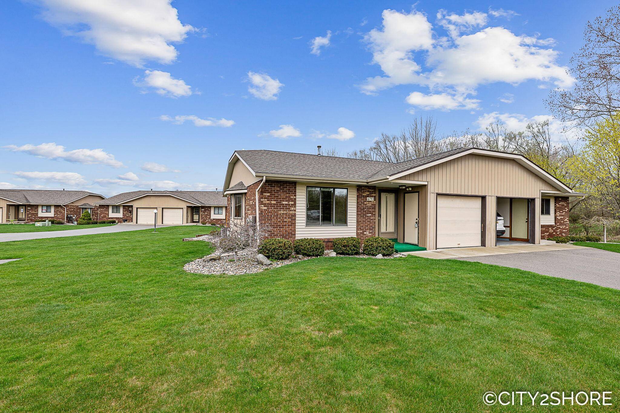 6793 Waterview DR, Georgetown Twp, MI 49418