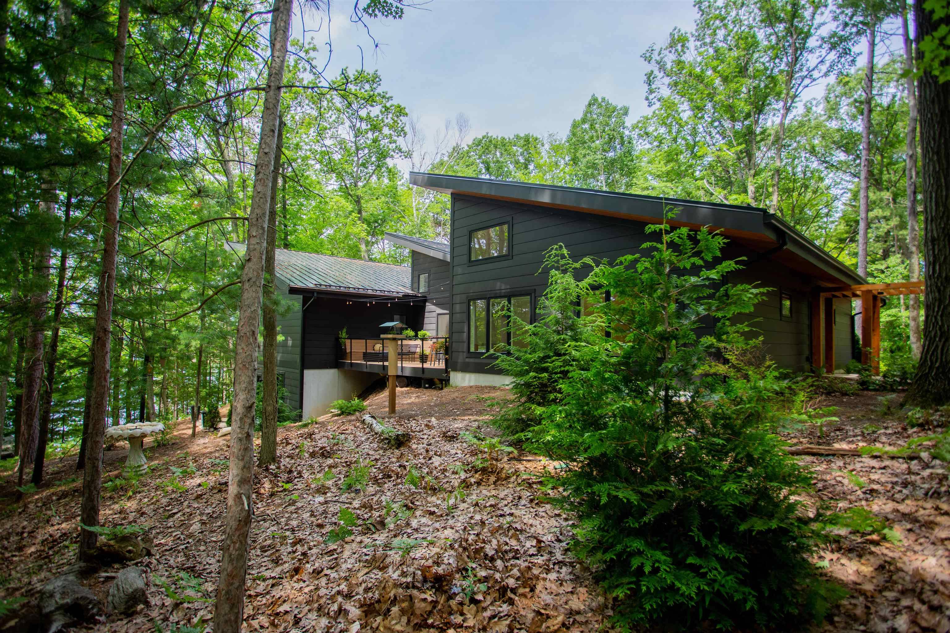 7103 Lake View RDG, Almira Twp, MI 49650