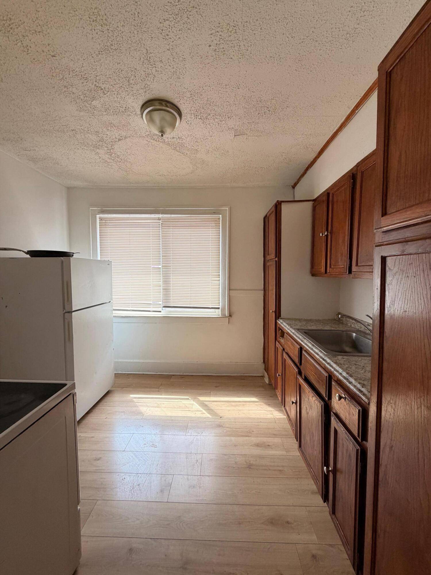 15794 Ohio ST, Detroit City, MI 48238