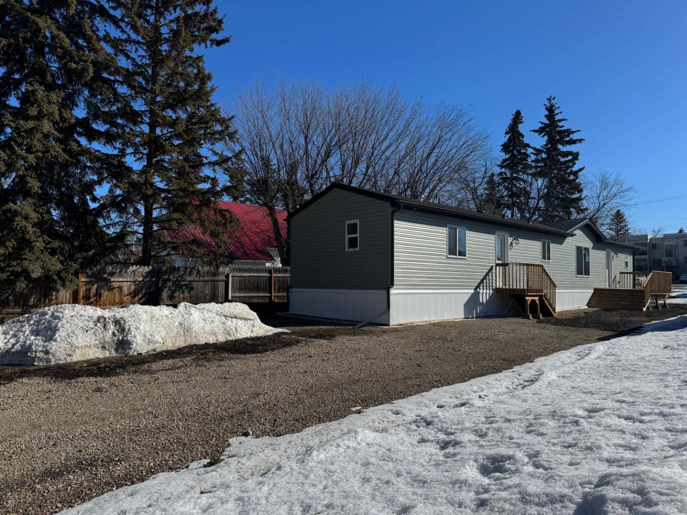 816 5th AVE, Beaverlodge, AB T0H 0C0