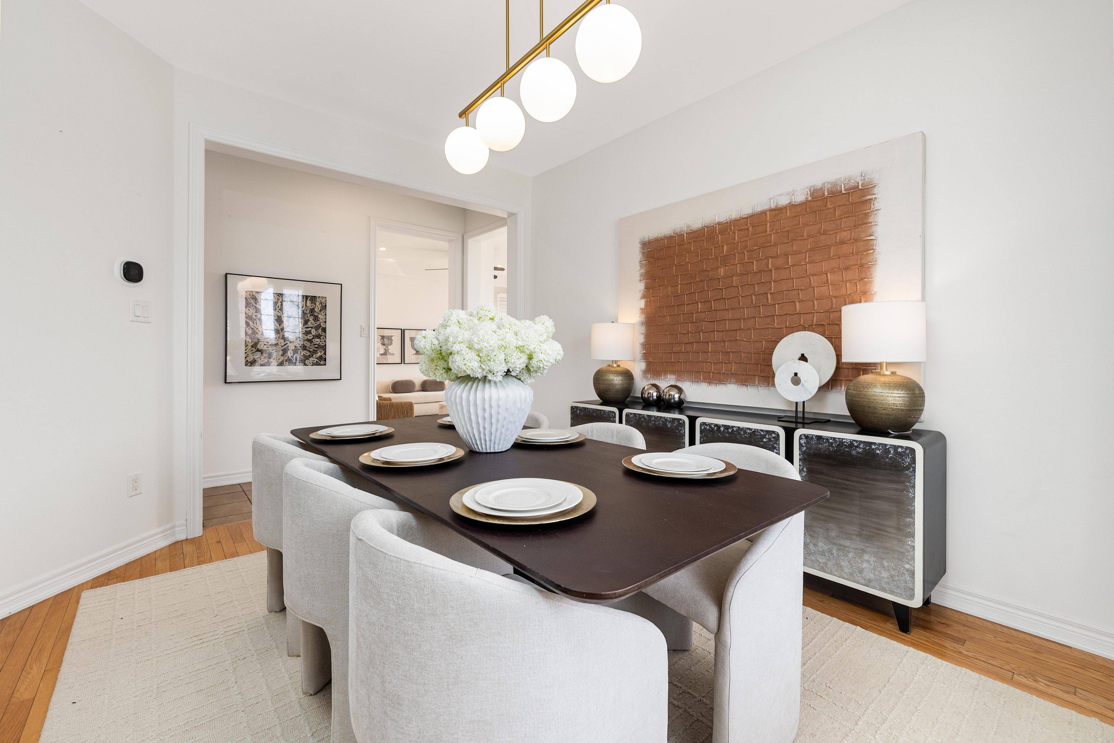 3 Mansard DR, Richmond Hill, ON L4E 0L8