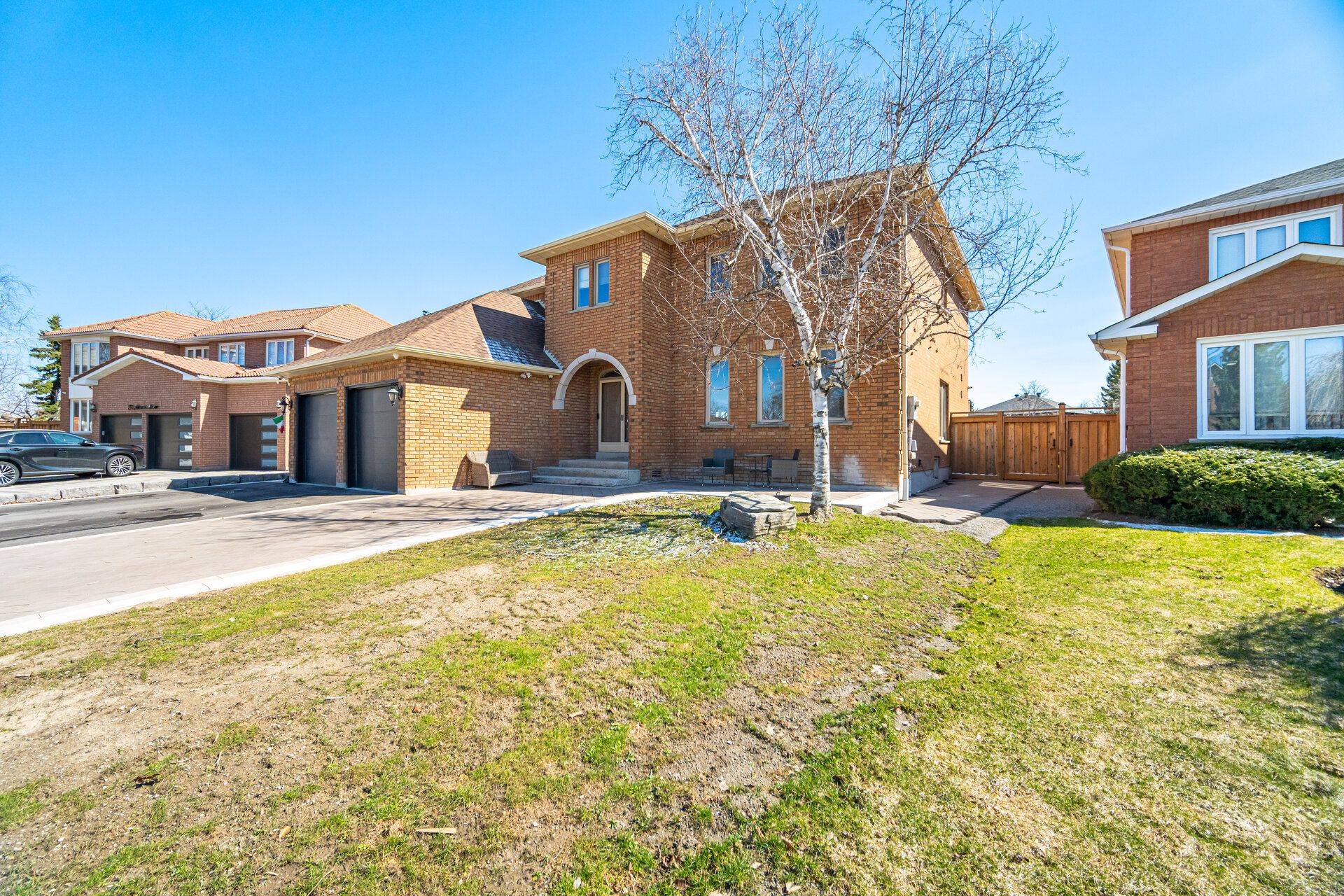 27 Marconi AVE, Vaughan, ON L4L 7A6