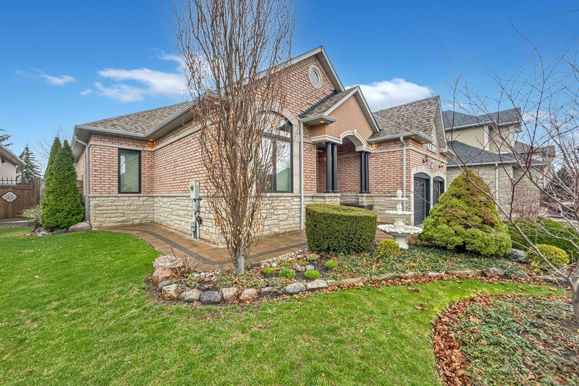 165 Novaview CRES, Vaughan, ON L4L 9L8