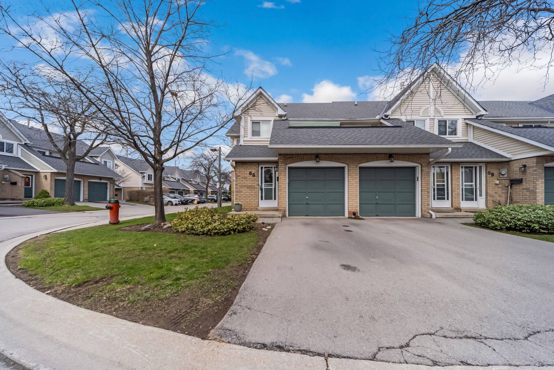 2530 Northampton BLVD #68, Burlington, ON L7M 4B4