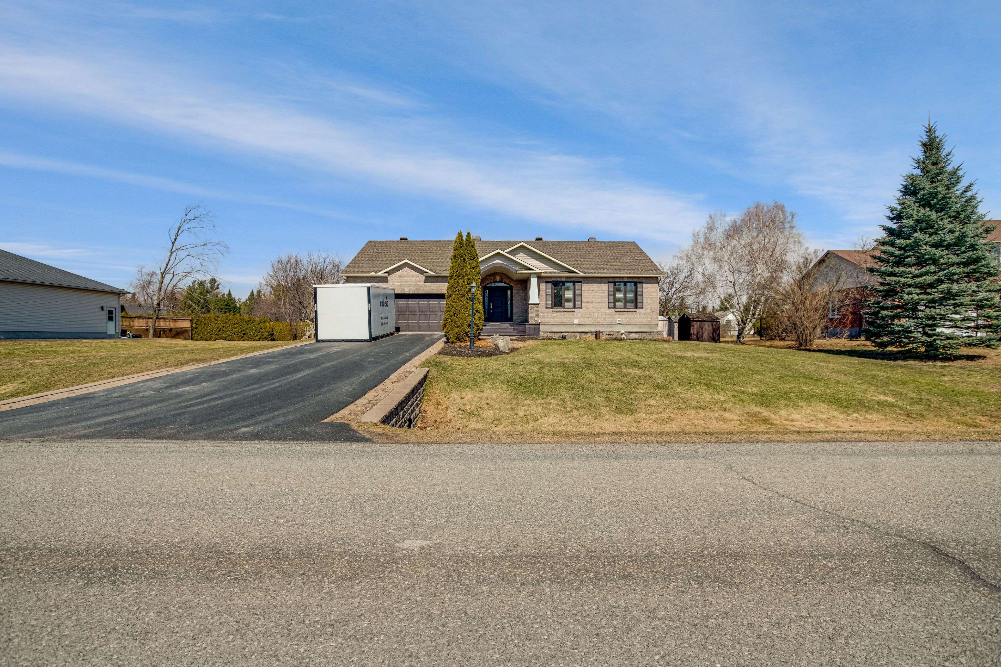 6645 Tommary DR, Greely - Metcalfe - Osgoode - Vernon And Area, ON K4P 1G8