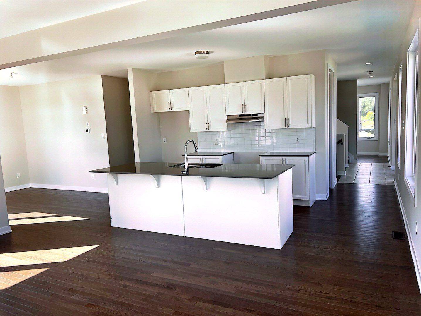 207 Conservancy DR N, Barrhaven, ON K2J 7M5