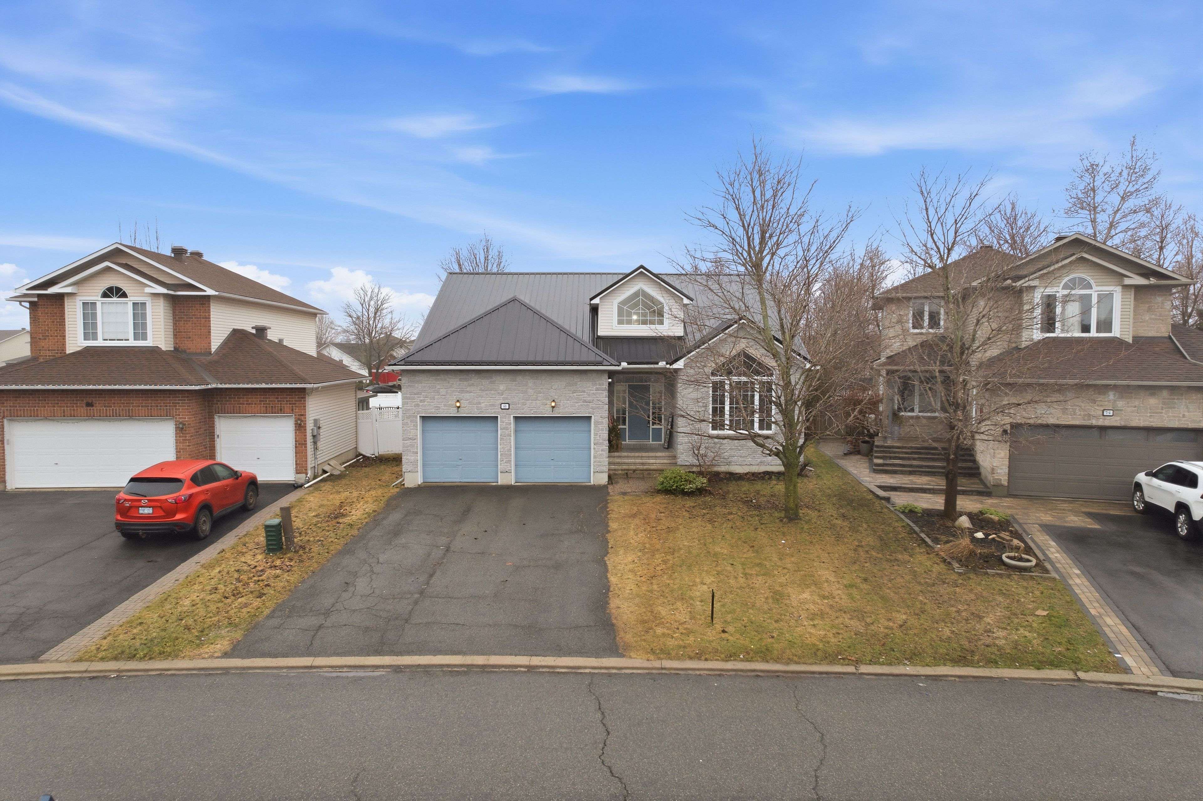 80 La Prairie ST, Russell, ON K0A 1W0