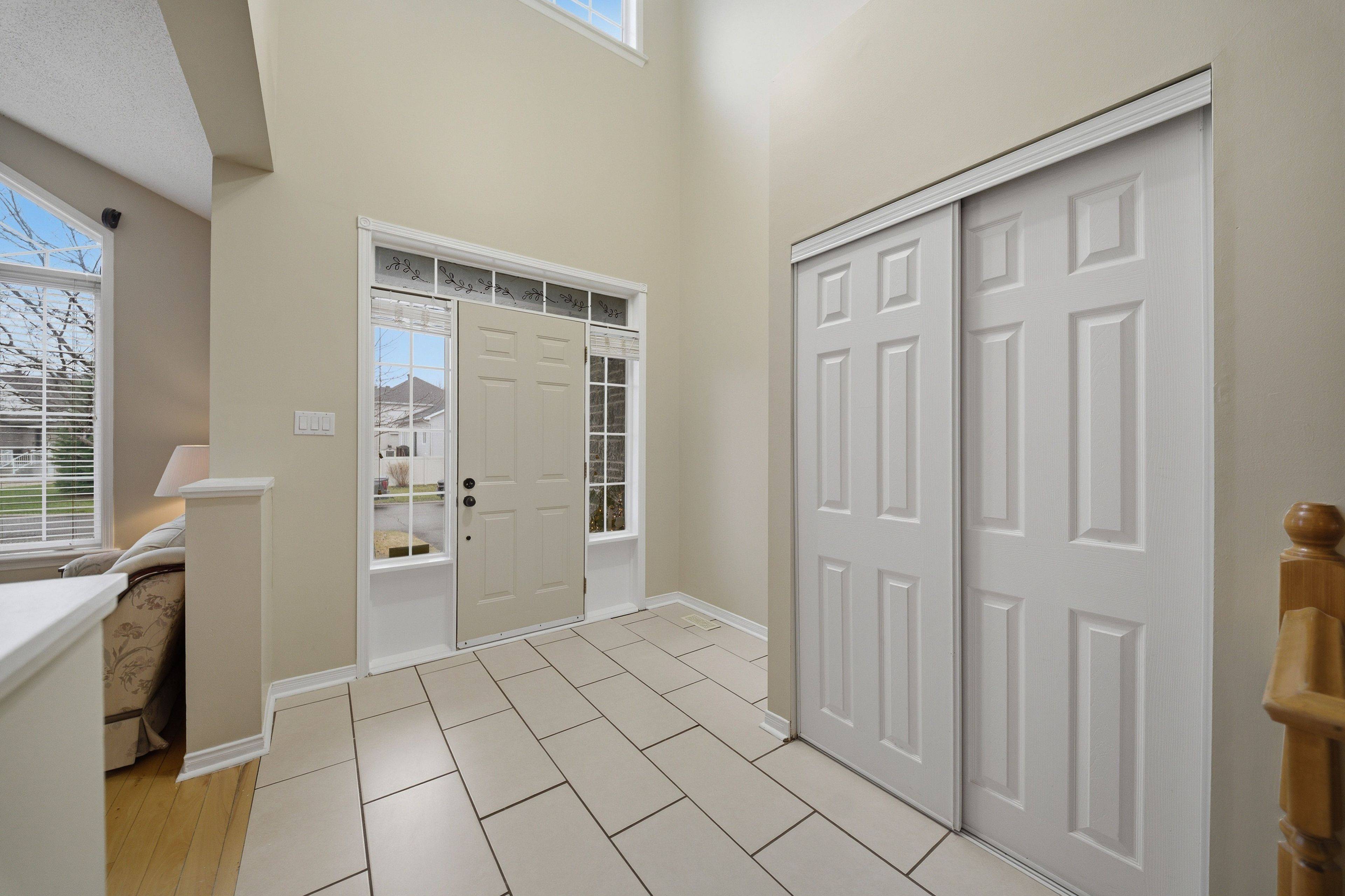 80 La Prairie ST, Russell, ON K0A 1W0